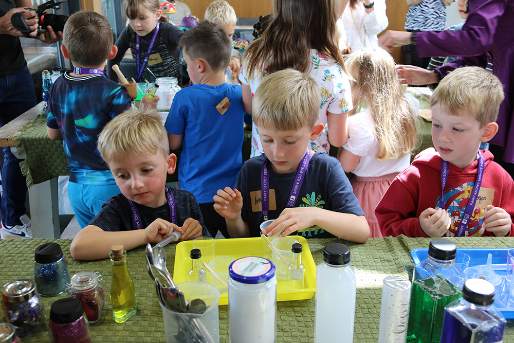 Mildred Tumbleweed brings her magical experiences to you, running enchanting and exciting creative activities for schools, at birthday parties, and community events across Plymouth and the surrounding area.
